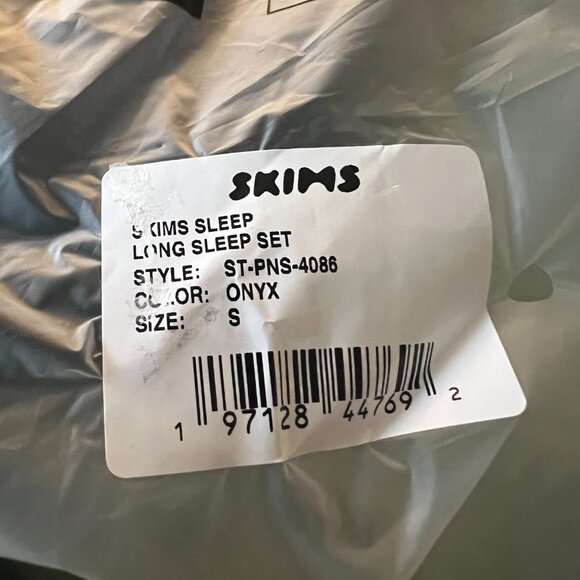 SKIMS NWT Soft Lounge Sleep Pajama Set - Onyx (Black) - Size Small - Picture 2 of 2